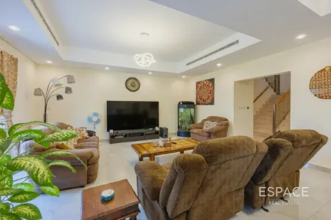 Al Furjan, Dubai, BAE’de satılık sıra ev 3 yatak odası, 262 m&sup2; No 738043 - fotoğraf 3