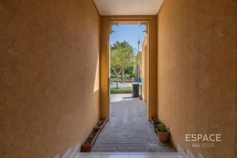 Al Furjan, Dubai, BAE’de satılık sıra ev 3 yatak odası, 262 m&sup2; No 738043 - fotoğraf 14