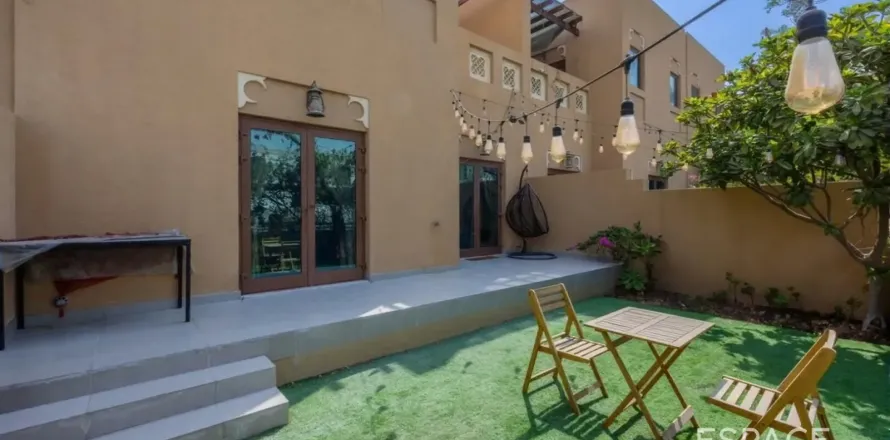 Al Furjan, Dubai, BAE’de sıra ev 3 yatak odası, 262 m&sup2; No 738043