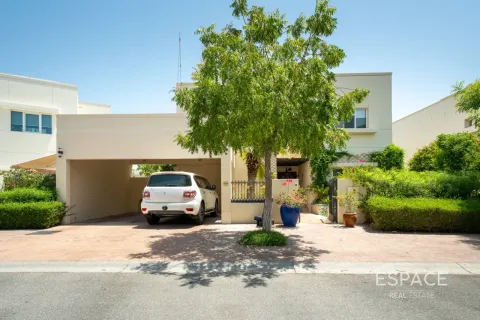 Villa para arrendamento em Meadows, Dubai, EAU 4 quartos, 540 m2 № 738258 - foto 20