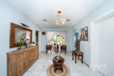 Villa para arrendamento em Meadows, Dubai, EAU 4 quartos, 540 m2 № 738258 - foto 9