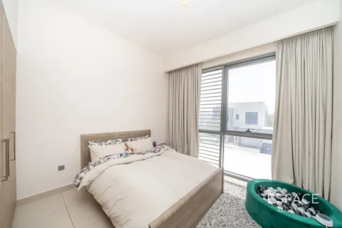 Villa te huur in Dubai Hills Estate, Dubai, VAE 4 slaapkamers, 327 vr.m., nr 738261 - foto 10