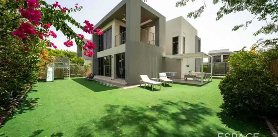 Villa in Dubai Hills Estate, Dubai, VAE 4 slaapkamers, 327 vr.m. nr 738261