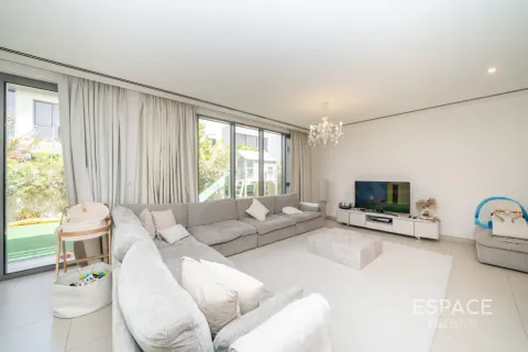 Villa te huur in Dubai Hills Estate, Dubai, VAE 4 slaapkamers, 327 vr.m., nr 738261 - foto 3