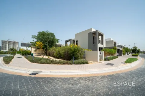 Villa te huur in Dubai Hills Estate, Dubai, VAE 4 slaapkamers, 327 vr.m., nr 738261 - foto 12