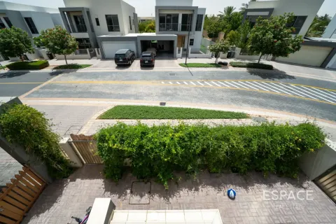Villa te huur in Dubai Hills Estate, Dubai, VAE 4 slaapkamers, 327 vr.m., nr 738261 - foto 16
