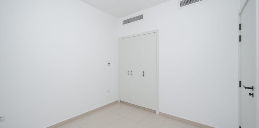 Adosado en Town Square, Dubai, EAU 3 dormitorios, 188 m² № 717768