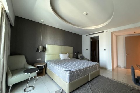 Huoneisto Business Bay, Dubai, Arabiemiraatit 2 makuuhuonetta, 141 m2 № 717770 - kuva 16