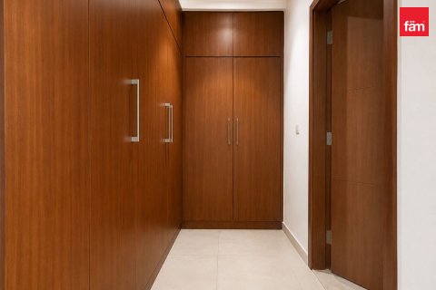 Apartment til leje i The Hills, Dubai, UAE 3 soveværelser, 165.8 kvm № 727633 - foto 9