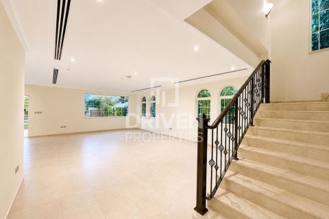 Vila u Jumeirah Park, Dubai, UAE 4 spavaćih soba, 758.46 m2 Br. 744749 - fotografija 3
