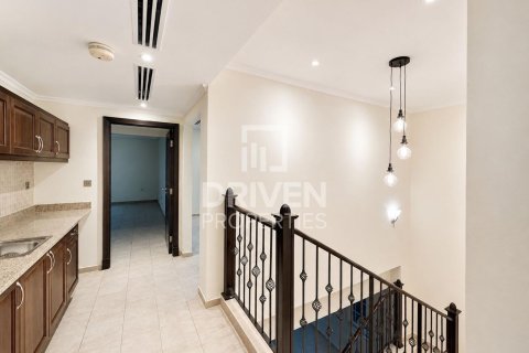 Vila u Jumeirah Park, Dubai, UAE 4 spavaćih soba, 758.46 m2 Br. 744749 - fotografija 8