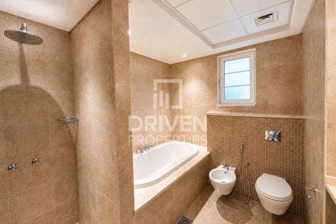Vila u Jumeirah Park, Dubai, UAE 4 spavaćih soba, 758.46 m2 Br. 744749 - fotografija 15