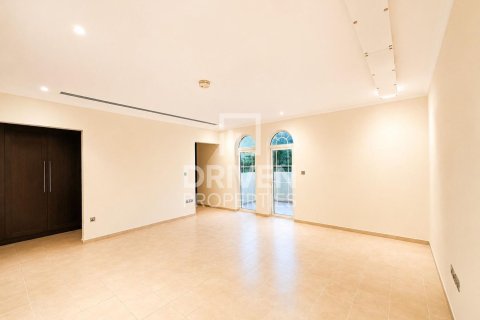 Vila u Jumeirah Park, Dubai, UAE 4 spavaćih soba, 758.46 m2 Br. 744749 - fotografija 9