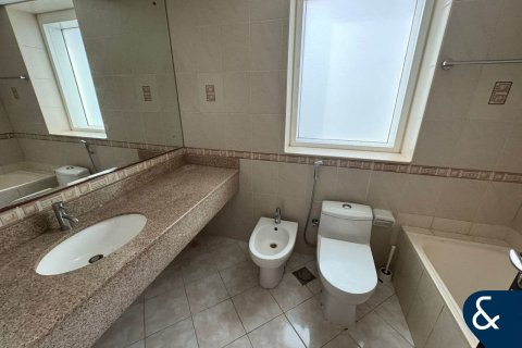 Apartamento para arrendamento em Jumeirah Lake Towers, Dubai, EAU 2 quartos, 110 m2 № 698289 - foto 13