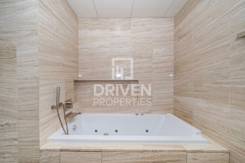 Apartment in Downtown Dubai (Downtown Burj Dubai), UAE 1 bedroom, 101.73 sq.m. № 755936 - photo 7