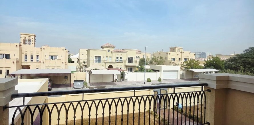 Βίλα σε Al Barsha, Dubai, ΗΑΕ 5 υπνοδωμάτια, 735.8 τ.μ. Αρ. 694004
