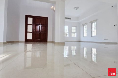 Βίλα σε Al Barsha, Dubai, ΗΑΕ 5 υπνοδωμάτια, 735.8 τ.μ. Αρ. 694004 - φωτογραφία 14