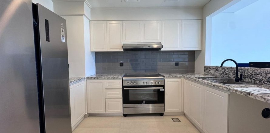 Townhouse in Dubai, UAE 4 bedrooms, 144.1 sq.m. № 769131