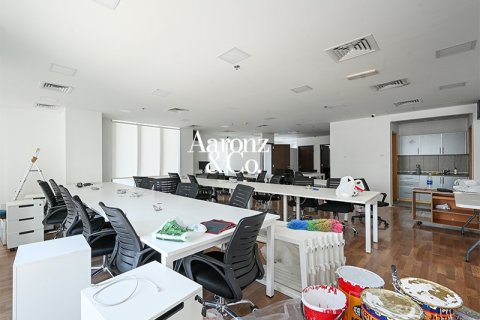 Oficiu de vânzare în Business Bay, Dubai, EAU 235 mp.  №699363 - poză 4
