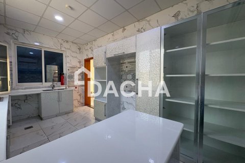 Huvila Al Furjan, Dubai, Arabiemiraatit 6 makuuhuonetta, 488 m2 № 706943 - kuva 12
