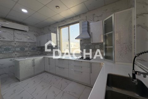 Huvila Al Furjan, Dubai, Arabiemiraatit 6 makuuhuonetta, 488 m2 № 706943 - kuva 13