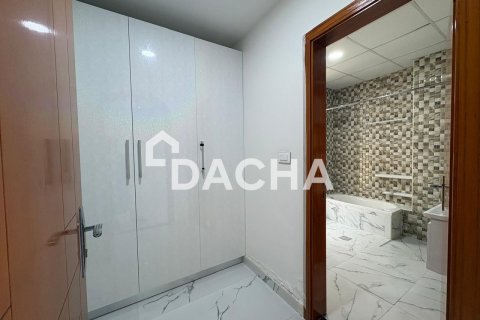 Huvila Al Furjan, Dubai, Arabiemiraatit 6 makuuhuonetta, 488 m2 № 706943 - kuva 18