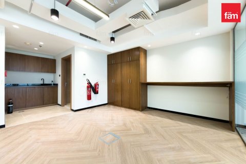 Office in Dubai, UAE 102 sq.m. № 679850 - photo 15