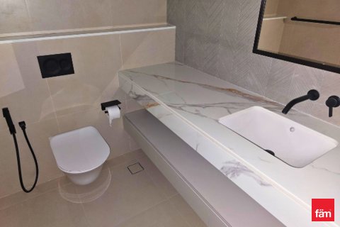 شقة للبيع في الخليج التجاري، دبي، الإمارات العربية المتحدة 2 غرفة نوم ، 120 متر مربع ، رقم 679852 - صورة 12