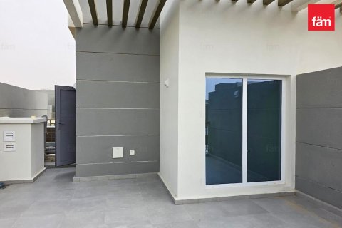Rumah bandar di Dubai, UAE 3 bilik tidur, 112.2 meter persegi № 679853 - foto 9
