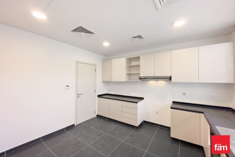 Townhouse sa Dubai, UAE 4 silid-tulugan, 477.5 sq.m. № 701391 - larawan 12