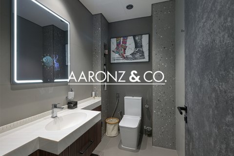 شقة للبيع في أبراج بحيرة جميرا، دبي، الإمارات العربية المتحدة 1 غرفة نوم ، 81 متر مربع ، رقم 693840 - صورة 11