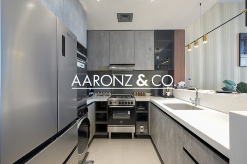 شقة للبيع في أبراج بحيرة جميرا، دبي، الإمارات العربية المتحدة 1 غرفة نوم ، 81 متر مربع ، رقم 693840 - صورة 7