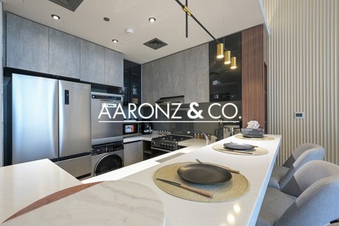 شقة للبيع في أبراج بحيرة جميرا، دبي، الإمارات العربية المتحدة 1 غرفة نوم ، 81 متر مربع ، رقم 693840 - صورة 9