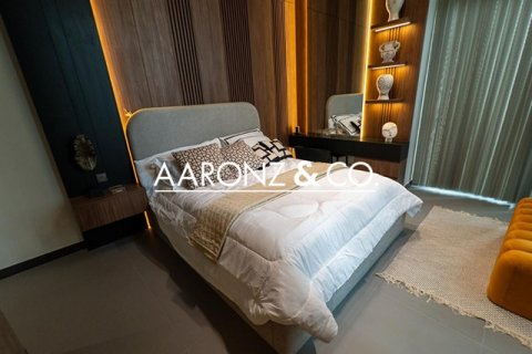 Apartmen di Jumeirah Lake Towers, Dubai, UAE 1 bilik tidur, 81 meter persegi № 693840 - foto 7