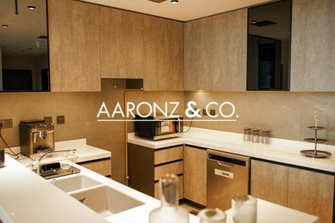 Apartmen di Jumeirah Lake Towers, Dubai, UAE 1 bilik tidur, 81 meter persegi № 693840 - foto 9