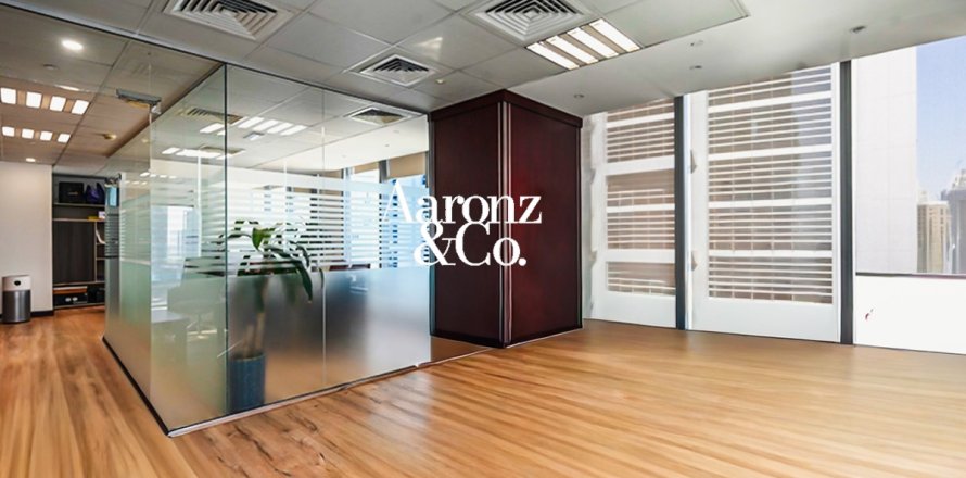 Iroda itt: Business Bay, Dubai, EAE, 160 m², azonosító: 693844