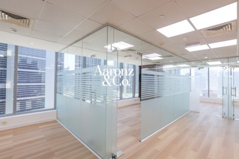 Office in Business Bay, Dubai, UAE 160 sq.m. № 693844 - photo 3