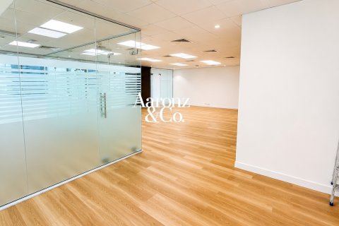 Business Bay、Dubai、UAE にあるオフィスの賃貸物件 160 m2、No693844 - 写真 9
