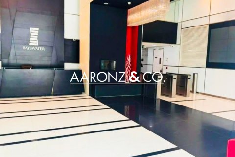 Business Bay, Dubai, UAE의 임대용 사무실 160제곱미터 번호 693844 - 사진 7