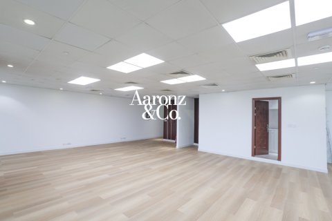 Office in Business Bay, Dubai, UAE 160 sq.m. № 693844 - photo 5