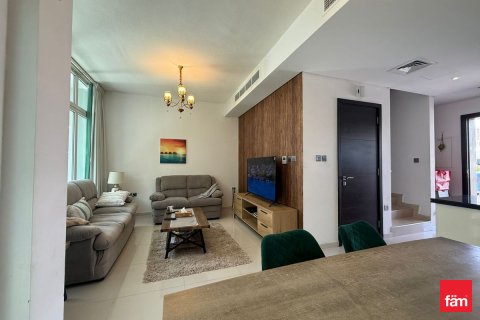 Villetta a schiera in affitto a Dubai, EAU 3 camere da letto, 112.2 mq. № 691468 - foto 4