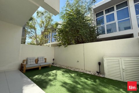 Villetta a schiera in affitto a Dubai, EAU 3 camere da letto, 112.2 mq. № 691468 - foto 28