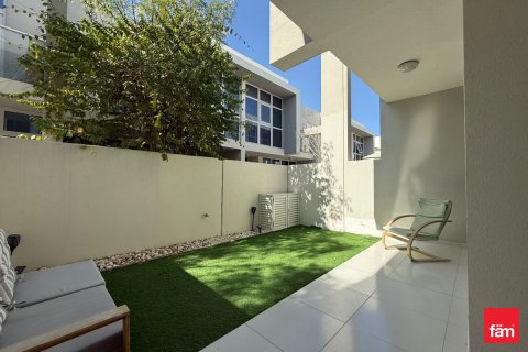 Villetta a schiera in affitto a Dubai, EAU 3 camere da letto, 112.2 mq. № 691468 - foto 13