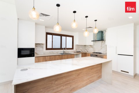 וילה להשכרה ב Al Furjan, Dubai, איחוד האמירויות  5 חדרי שינה, 614.3 מ"ר, מספר 691470 - תמונה 3
