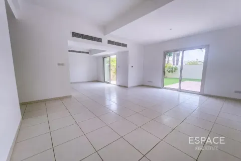 וילה להשכרה ב The Lakes, Dubai, איחוד האמירויות  3 חדרי שינה, 233 מ"ר, מספר 738159 - תמונה 4