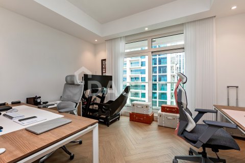 Huoneisto Dubai Marina, Dubai, Arabiemiraatit 4 makuuhuonetta, 285 m2 № 706484 - kuva 11
