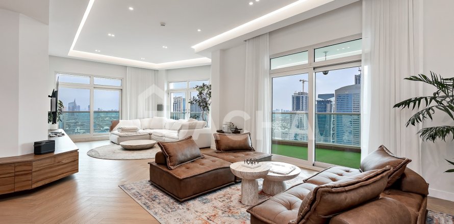 Huoneisto Dubai Marina, Dubai, Arabiemiraatit 4 makuuhuonetta, 285 m2 № 706484