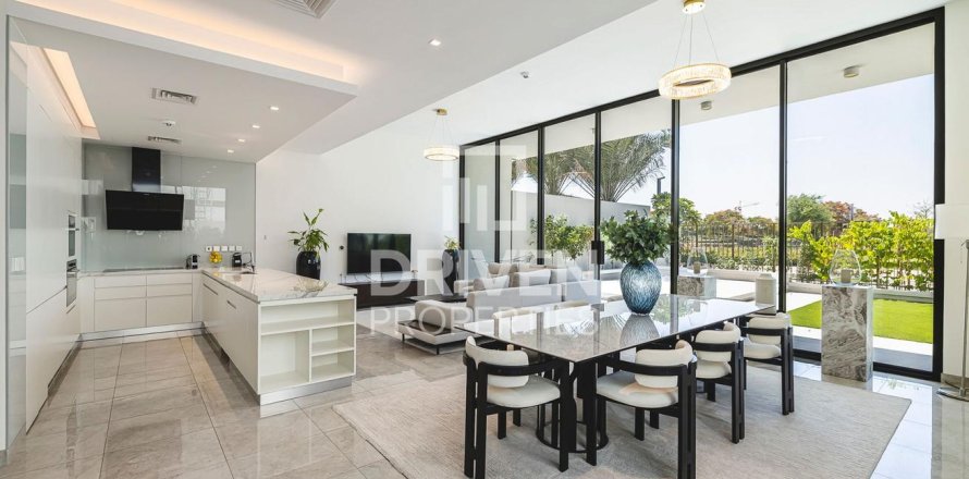 Townhouse i Mohammed Bin Rashid City, Dubai, UAE 4 soveværelser, 360.19 kvm № 755793