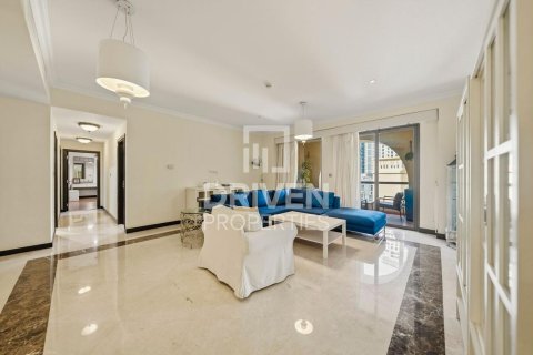 Dupleks u Jumeirah Beach Residence, Dubai, UAE 4 spavaćih soba, 389.36 m2 Br. 755797 - fotografija 12