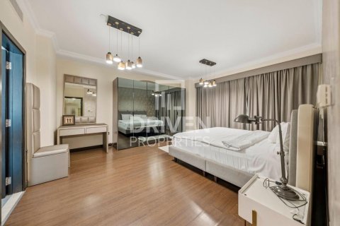 Dupleks u Jumeirah Beach Residence, Dubai, UAE 4 spavaćih soba, 389.36 m2 Br. 755797 - fotografija 7